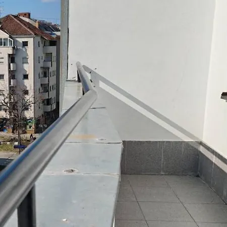 アパート Black Grbavica *